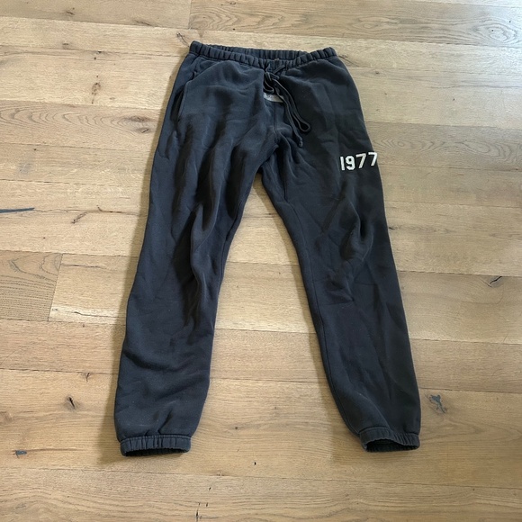 Fear of God Essentials 1977 Sweatpants Dark Gray Men's Small S - Picture 1 of 14